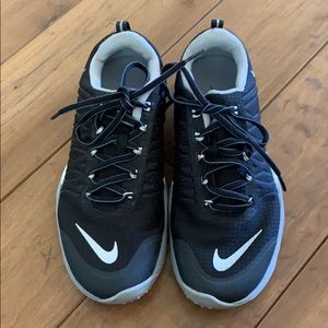 Black nike sneakers